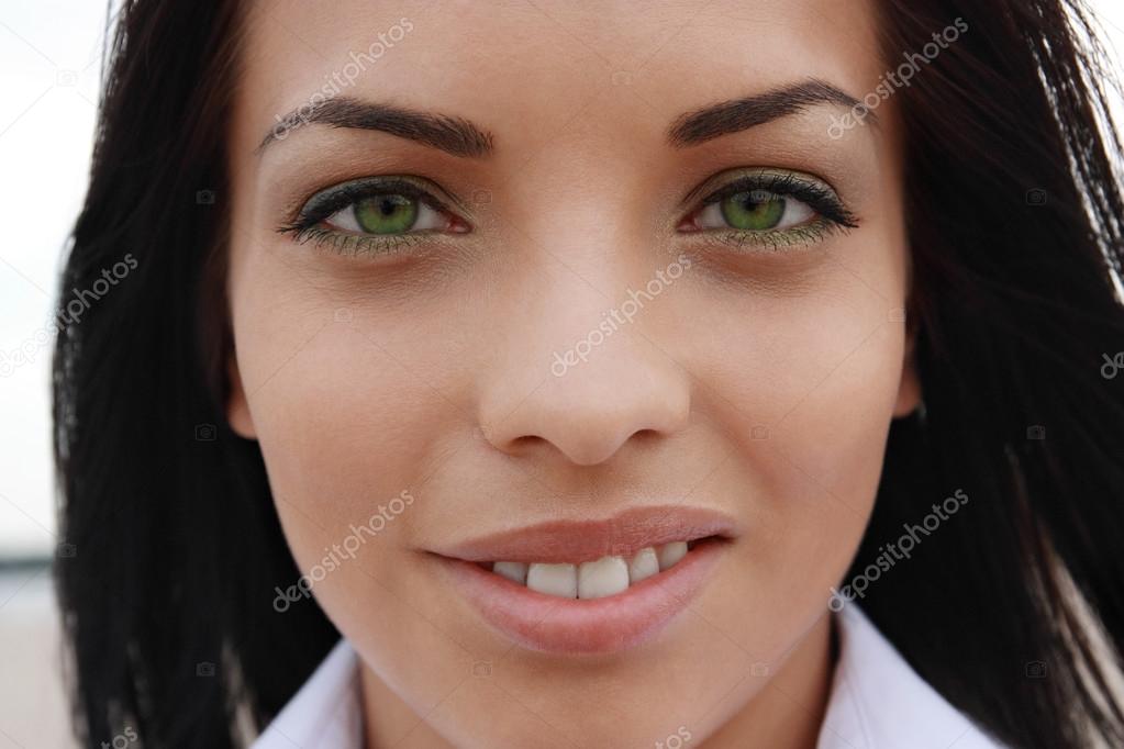 Garotas bonitas olhos verdes 664199